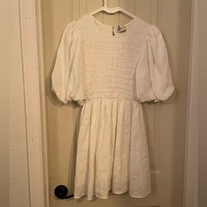 DISSH WHITE DRESS SIZE SMALL